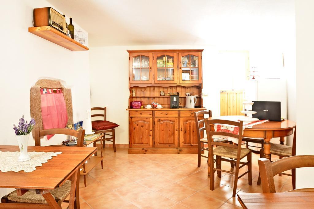 Ada'S Guest House بوسا المظهر الخارجي الصورة